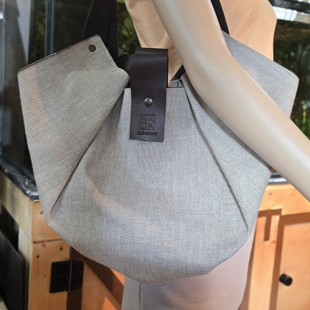 NAda PARIS Tulip Women's Gray Shoulder Bag - Picture 5 of 17